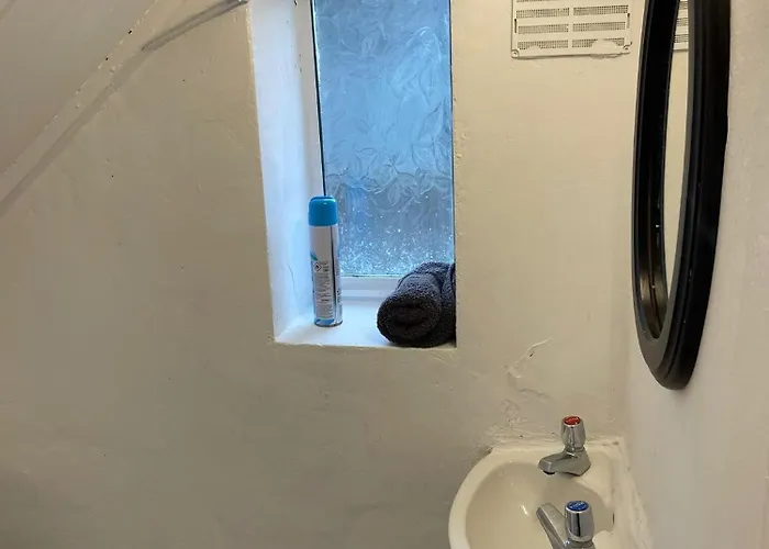 Comfort Triple Near Airport - 3 *