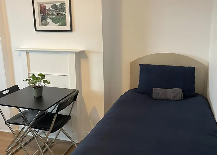 Comfort Triple Near Airport - 3 Ubytování v soukromí Dublin